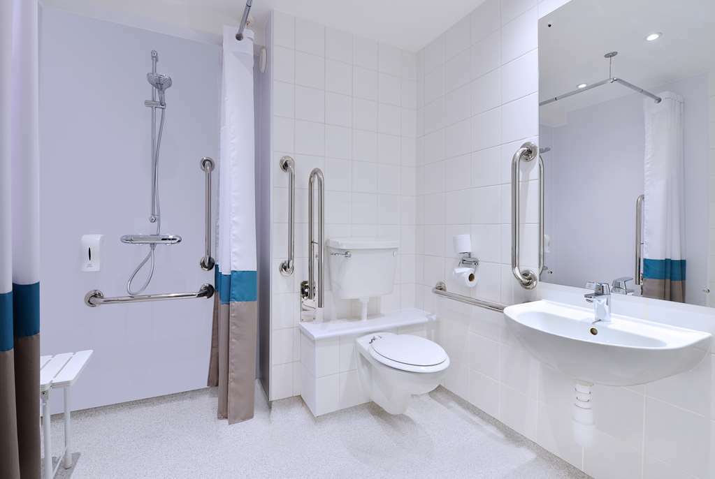 Travelodge Tower Bridge 3* Londra