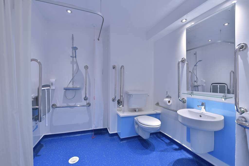 Travelodge Tower Bridge 3* Londra